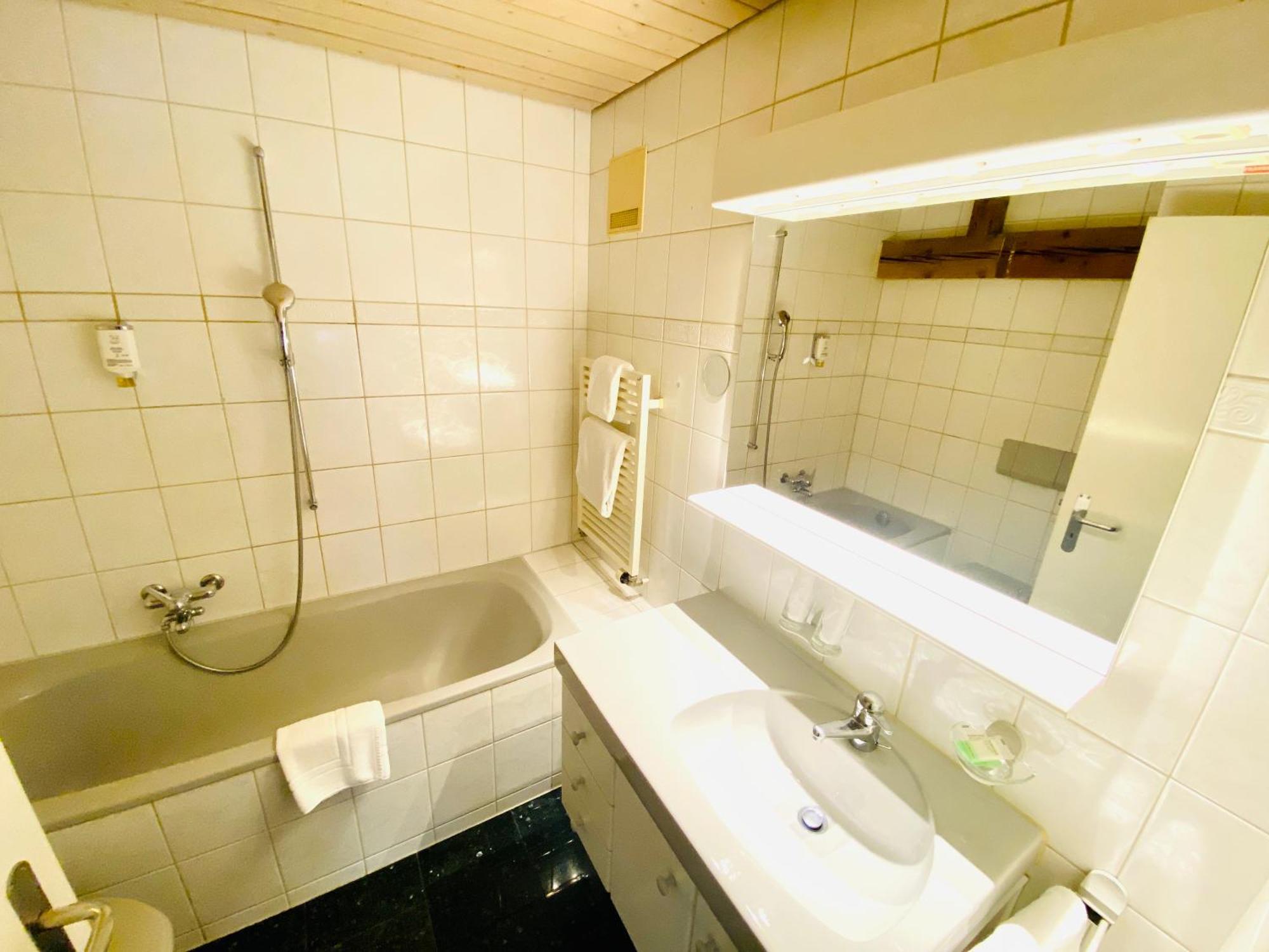 Gasthof Kreuz Egerkingen Zimmer foto